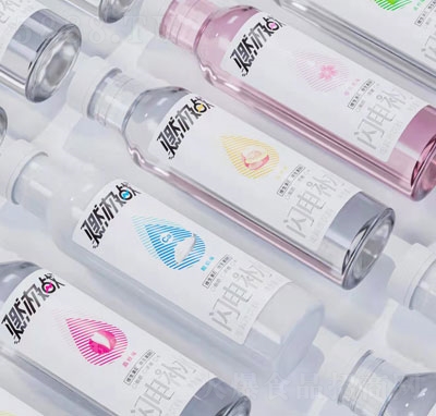 燃極戰(zhàn)閃電補(bǔ)水運(yùn)動(dòng)能量飲料功能飲料